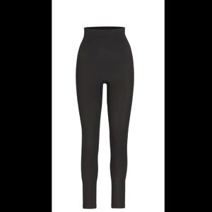 SKIMS Sculpting Legging | Onyx